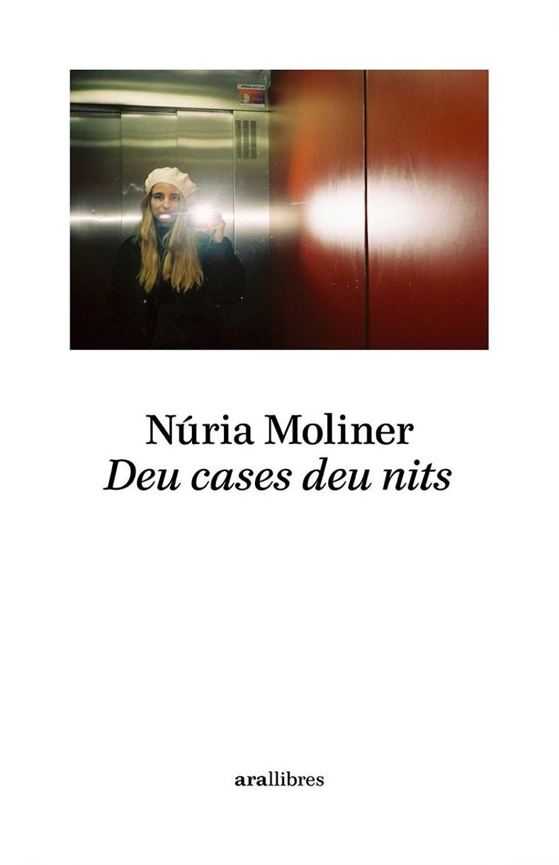 DEU CASES DEU NITS | 9788411731256 | MOLINER SABADELL, NÚRIA | Llibreria Ombra | Llibreria online de Rubí, Barcelona | Comprar llibres en català i castellà online