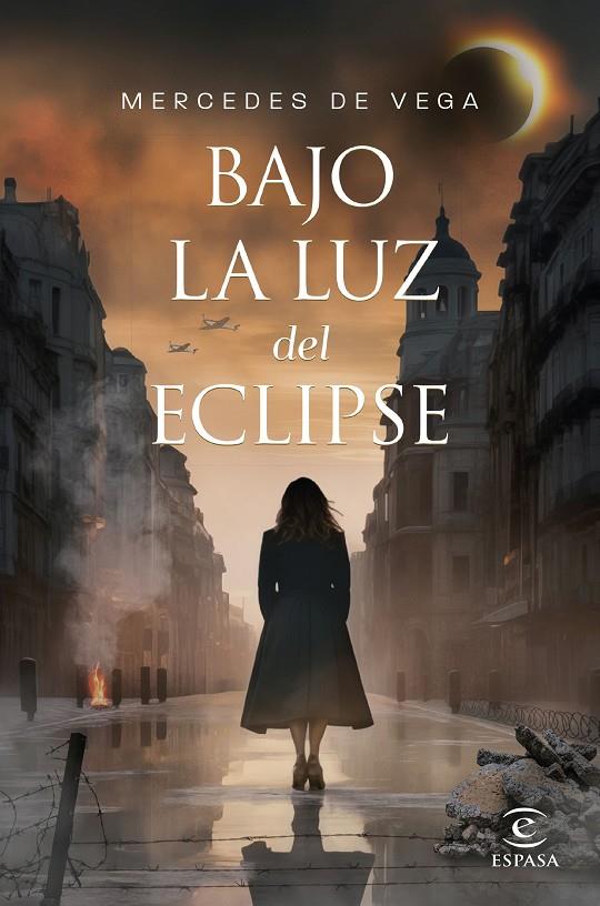 BAJO LA LUZ DEL ECLIPSE | 9788467072075 | VEGA, MERCEDES DE | Llibreria Ombra | Llibreria online de Rubí, Barcelona | Comprar llibres en català i castellà online